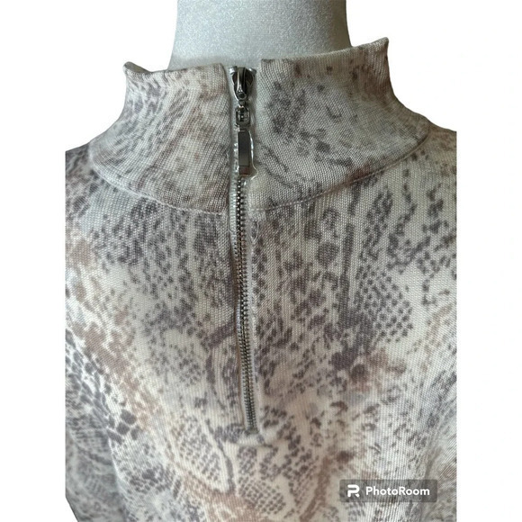 Chicos Python Print Zip-Back Mock Neck‎  Size 3 XL - Picture 4 of 11